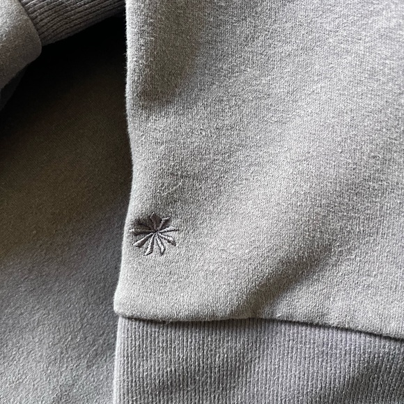 Athleta Charcoal Hoodie size 1x with zip front pockets - Picture 5 of 6